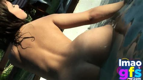 Hot Babe With Medium Tits Fucking Jacuzzi Nude