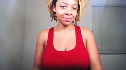 Amazing Big Boobs Ebony Babe Tease On Cam