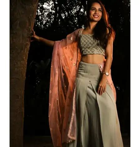 Anusha Ranganath Latest Hot Pics And Photo