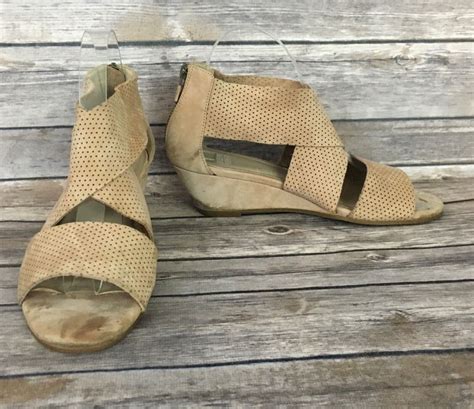 Eileen Fisher Kes 2 Perforated Wedge Sandals Size 7 Gem