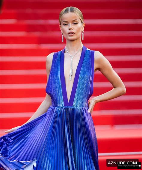 Frida Aasen Sexy Poses Showing Off Her Tits And Slender Body On The Red Carpet At The Annual