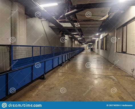 long baggage hall   gusti ngurah rai airport  bali november