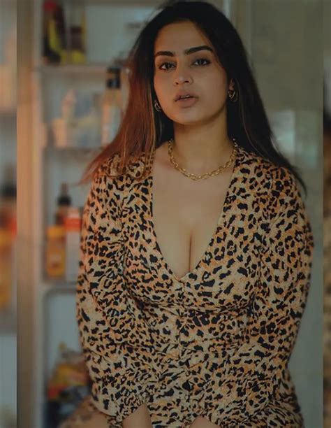 Ayesha Khan Hot Photos