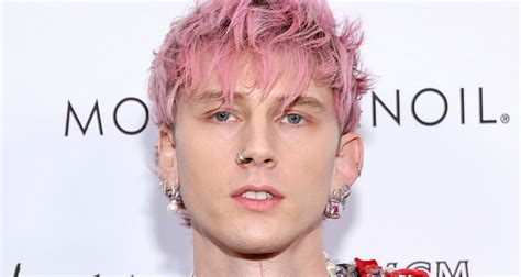 Machine Gun Kelly Goes Nude In Good Mourning Behind The Scenes Photos Machine Gun Kelly