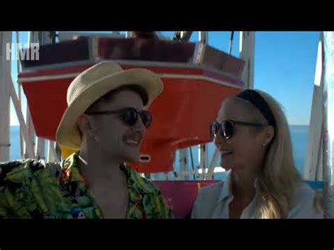 Lucky Son Force His Own Mother To Clapping Him Hot Movie Youtube