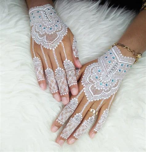 33 White Henna Designs For Brides That Are Trending Shaadisaga