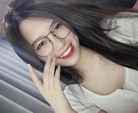 Từng cặp với nam streamer tai tiếng hot girl một thời giờ lại có động thái lạ