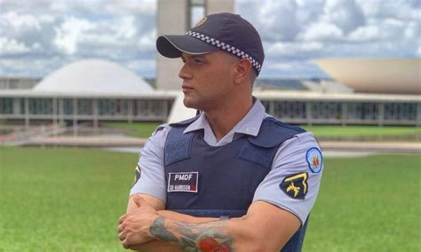 Pm Gay Do Df Punido Por Publicar Nas Redes V Deo Sobre Sexualidade Jornal O Globo