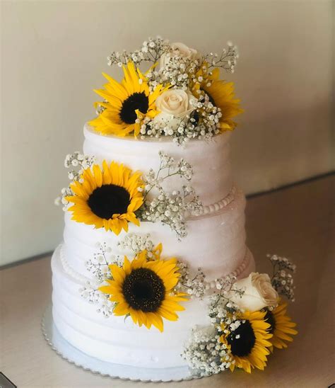 Roses And Sunflowers Wedding Cake At Sheila Tejada Blog