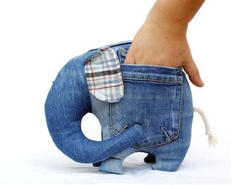 20 Insanely Creative Ways To Repurpose Your Old Denim Jeans Denim Crafts Blue Jeans Crafts