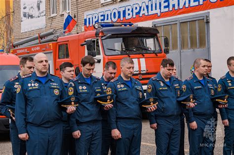 В Иванове открыли мемориальную доску в честь сотрудника МЧС Алексея Липского