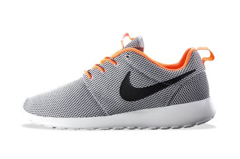 Nike Roshe Run Wolf Grey/Black-Atomic Orange | HYPEBEAST