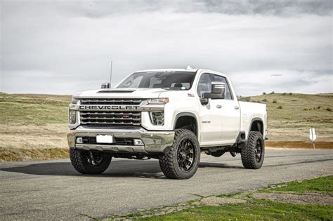 Chevy Silverado 2500 Leveled