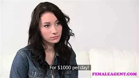 Tschechische Selbstbewusste Atemberaubende Blondine Entspricht MILF Agenten Sexuell XHamster