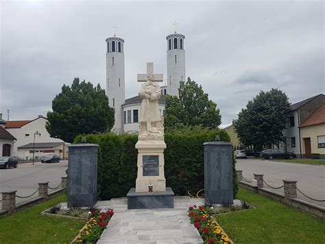 beautiful hiking routes  andau outdooractive