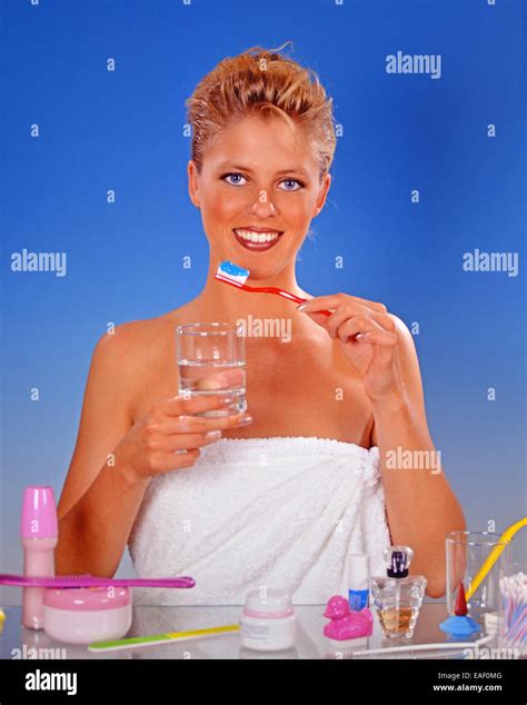 Clean Teeth Hi Res Stock Photography And Images Alamy