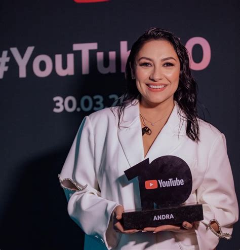 Andra A Primit Un Premiu De La Youtube Pentru Cel Mai Ascultat Artist