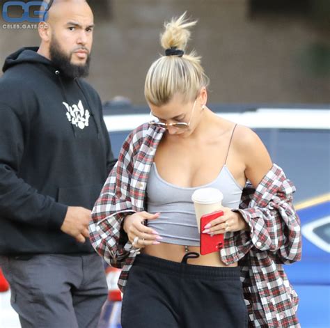 Hailey Bieber Nude Pictures Onlyfans Leaks Playboy Photos Sex Scene Uncensored
