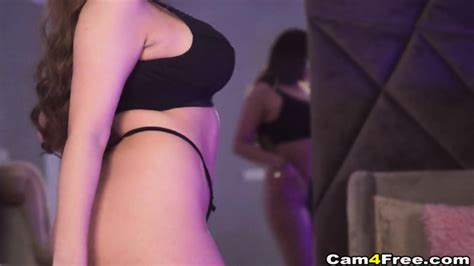 Busty Woman Playing Her Dildo To Her Breast On Cam