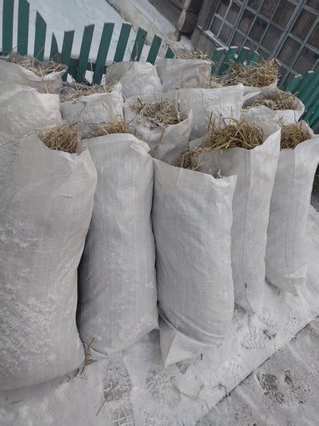 Продам солому в мешках Ц 100....89049900575 2025 | Барахолка Мариинск ...