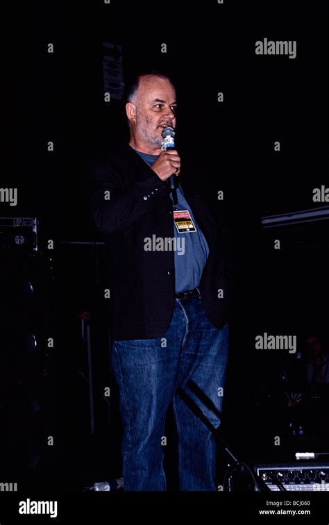 the famous john peel radio 1 presenter introducing the charlatans at ...