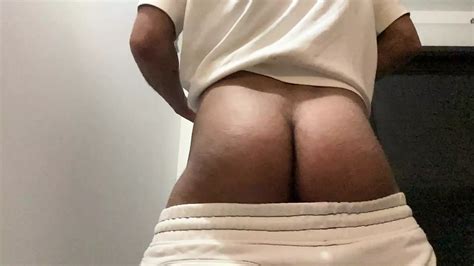 Papa avec un gros cul tatoué pour un homme gay sexy xHamster