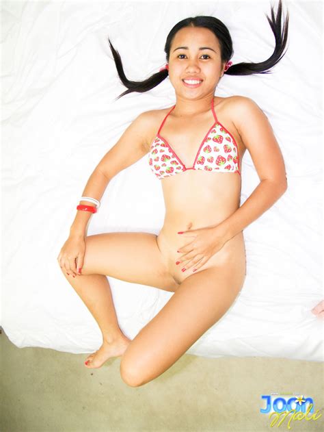 Tasty Thai Honey Exposing Her Tight Camel Toe Pussy Lips Porn Pictures Xxx Photos Sex Images