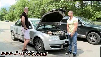 chico masturbándose y hombres desnudos frente a la eyaculación pública XVIDEOS