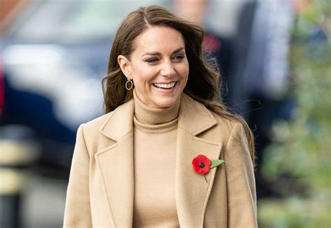 Kate Middleton Reaparece Con Un Look Monocolor En Camel Elevades