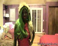 Fetish Goth Ho Shows Tits