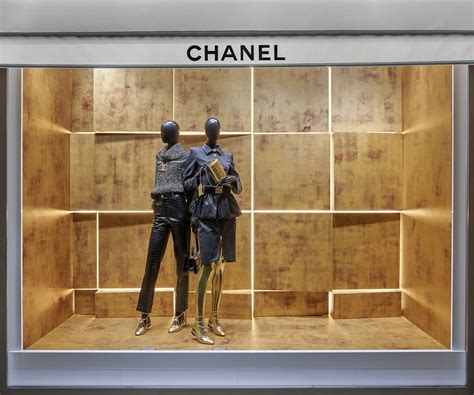 Chanel Paris | Boutiques de luxe, Vitrine, Grands magasins