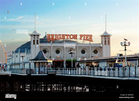 brighton palace pier sommer stockfotos und bilder kaufen alamy