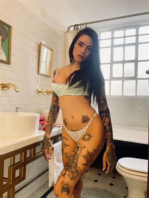 Bathroom Sessions Nude Pics XHamster