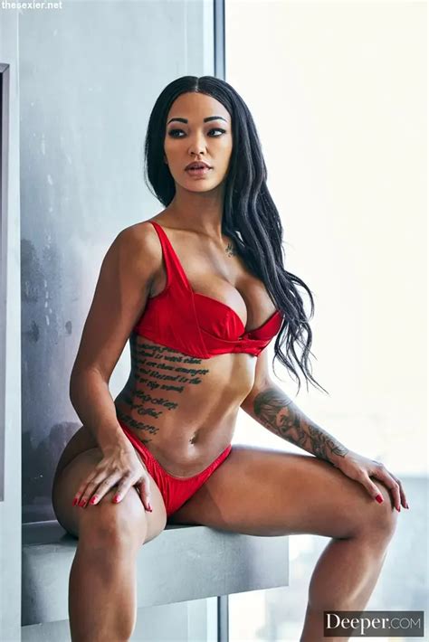 Hot Ebony Babe Harley Dean In Sexy Lingerie Hdn Thesexier Net