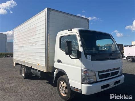 Buy Used 2010 Mitsubishi Fuso CANTER 4 0T Pantech Trucks In Listed