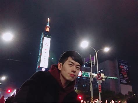 自介 賀小英統領凍蒜所以自介 看板 gay 批踢踢實業坊