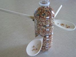 Кормушка из пластиковой бутылки