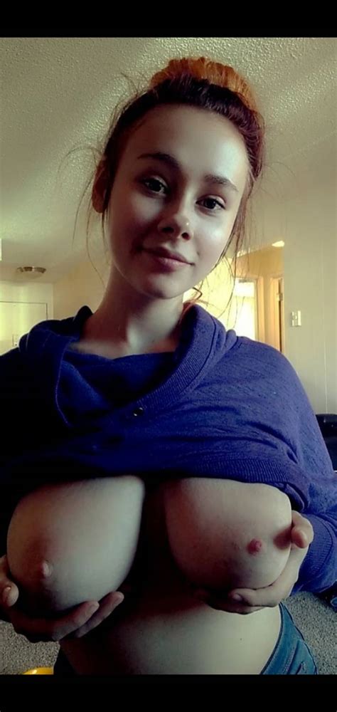 19 Year Old Tits Scrolller
