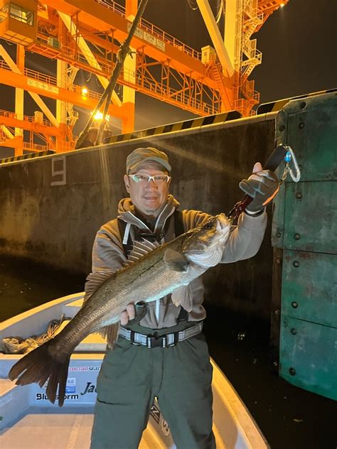 4月26日 大阪湾チャーターボート釣り船ルアーでシーバスとか