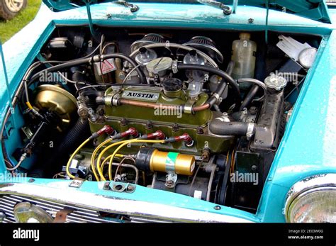 Austin Mini Engine Hi Res Stock Photography And Images Alamy