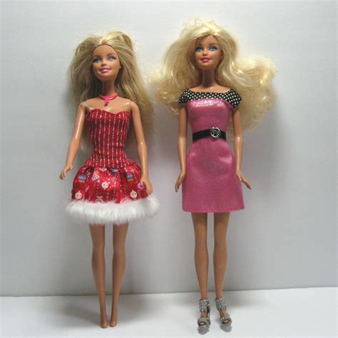 Vintage 2009 Barbie Dolls One W Bendable Knees Straight And Curly Blonde Hair Each With A