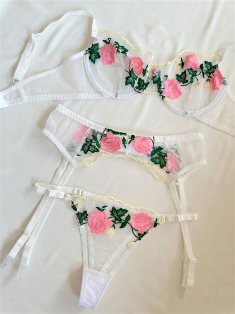 Embroidered Floral Lingerie Set Mesh Bra Garter Belt Lace Lingerie Wedding Lingerie Bra