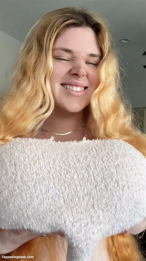 Penny Underbust Underbust Pennyunderbust Nude OnlyFans Leaks Fappening FappeningBook