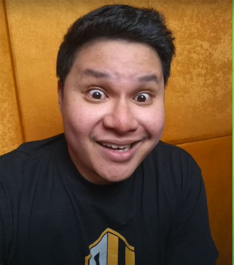 Infinix HOT Pro Review Slimmest Gaming Phone With Helio G