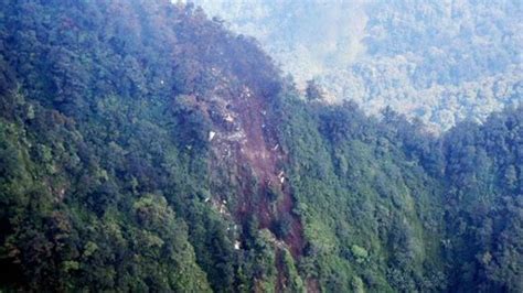 Wisata Alam Dan Mitos Seputar Gunung Salak