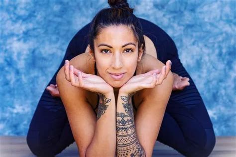 I M A Model But I Was Riddled With Insecurities Until I Found Naked Yoga The Mirror Us