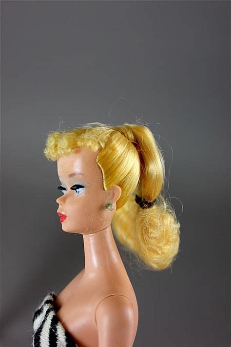 Lot BLONDE 3 PONYTAIL BARBIE IN BOX