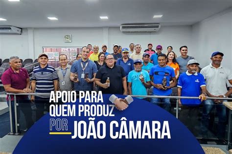 Jo O C Mara Prefeito E T Cnicos Do Sebrae Se Re Ne Apicultores Do