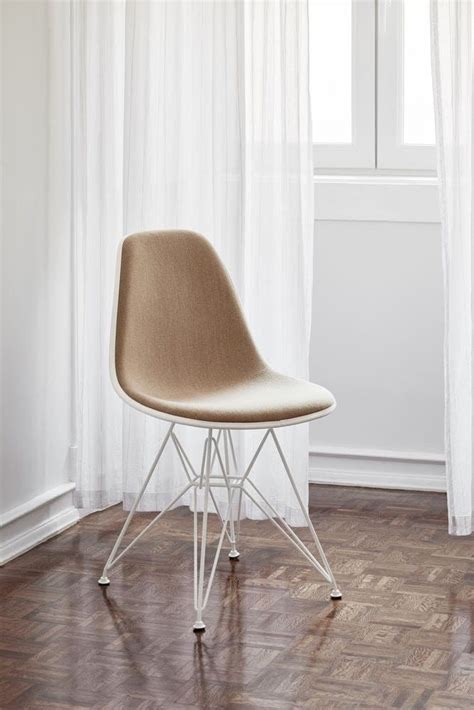 VITRA DSR NUDE IVORY Sedia By In Stock Design Charles Ray Eames