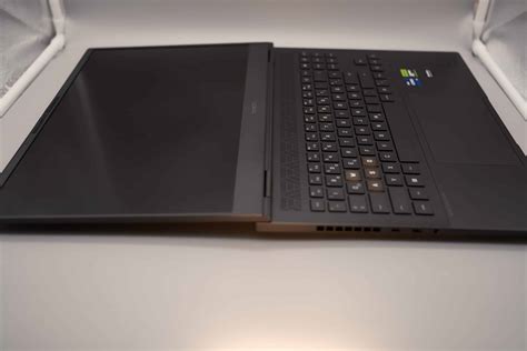 HP OMEN Transcend 16-u0095ng Test: Idealer Mittelweg zwischen Creator ...